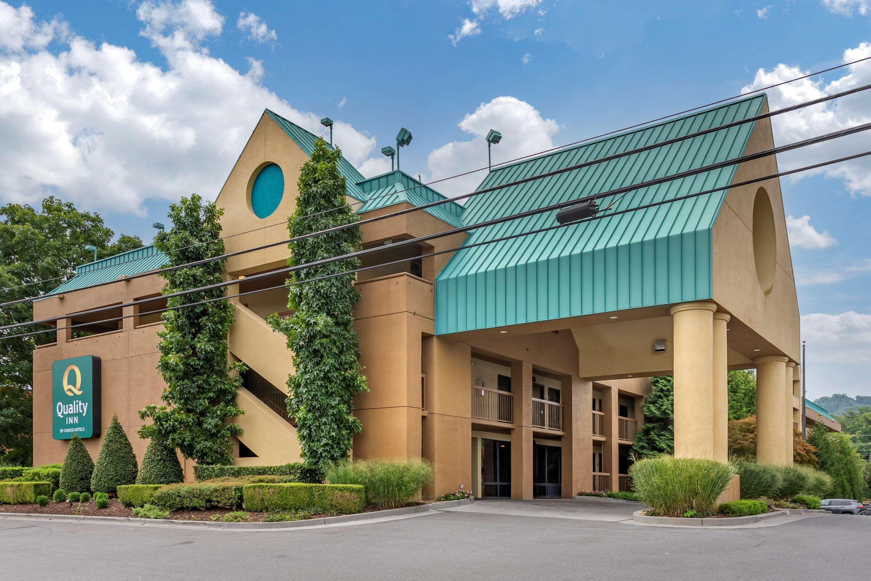 Quality Inn Near The Island Pigeon Forge Exterior photo